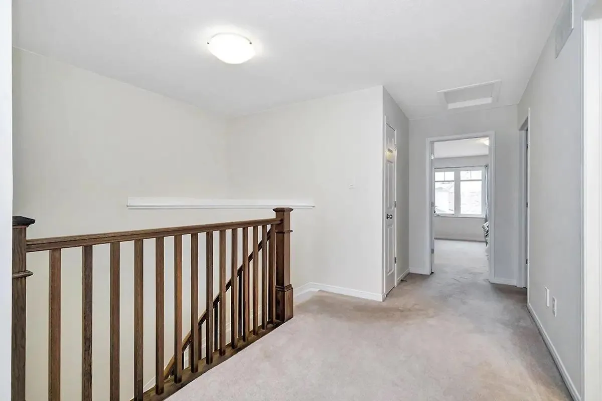 Modern Townhome Near Ottawa Attractions Canada