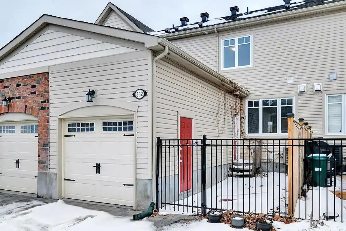 Feriehus Modern Townhome Near Ottawa Attractions