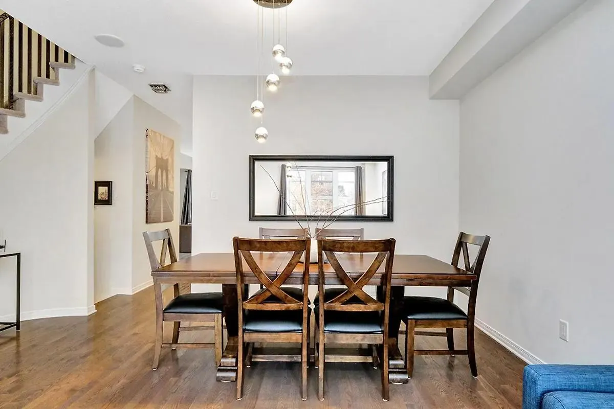 Modern Townhome Near Ottawa Attractions